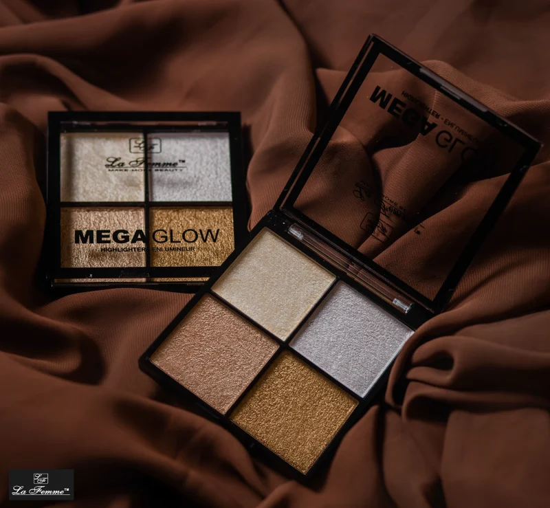 Mega glow highlighter
