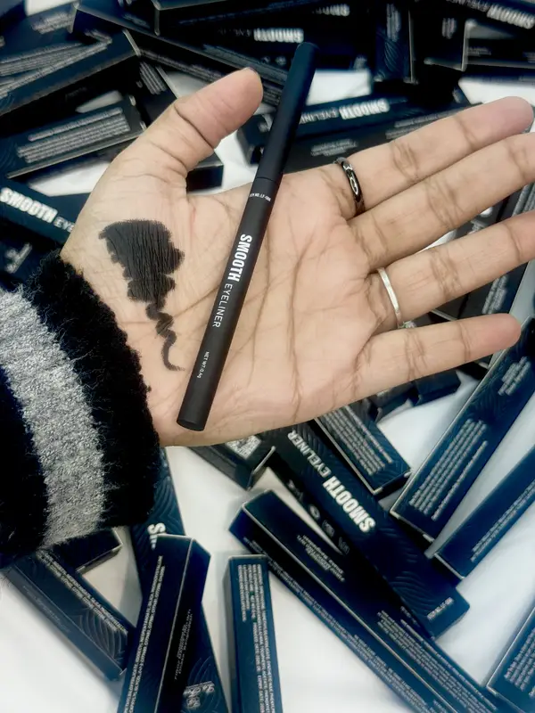 Smooth Eyeliner